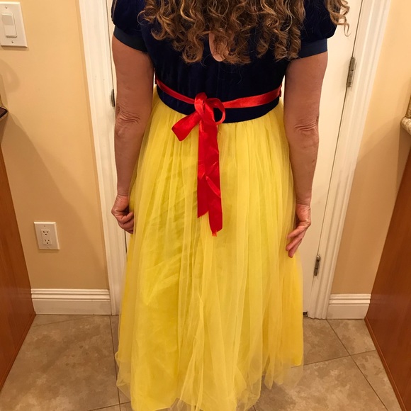 Snow White Halloween Costume xs/ petite brand new 🎃🎃 - Picture 4 of 5